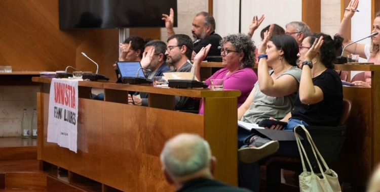 La Crida i Esquerra en un ple municipal | Roger Benet